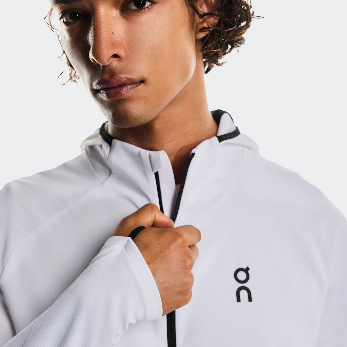 On Climate Zip Hoodie M - White – The Sports Concept Store