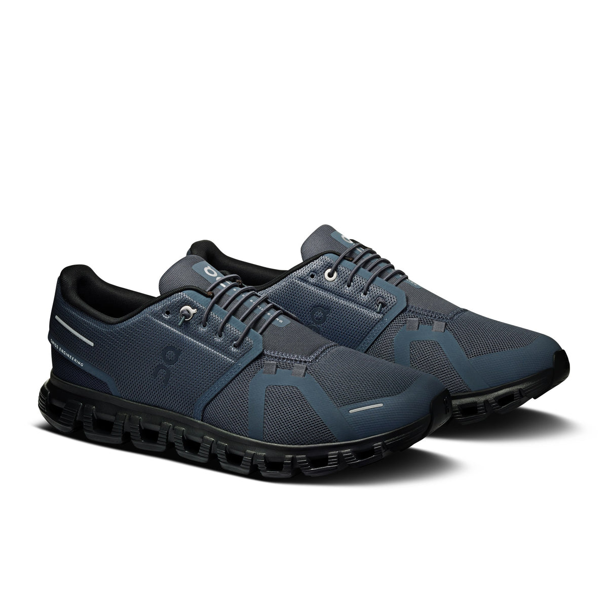 On Cloud 6 men's shoe in Navy/Black, pair, front angle